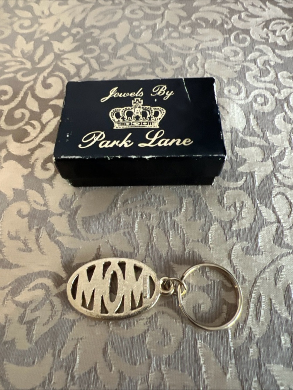 Jewels by Park Lane - Vintage Gold Tone Mom Keychain With Original Box